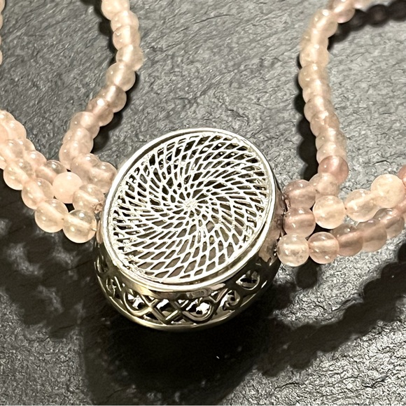 Pink Rose Quartz Beads and Stone Magnetic Stainless Steel Clasp 7.5” Bracelet - Picture 5 of 16